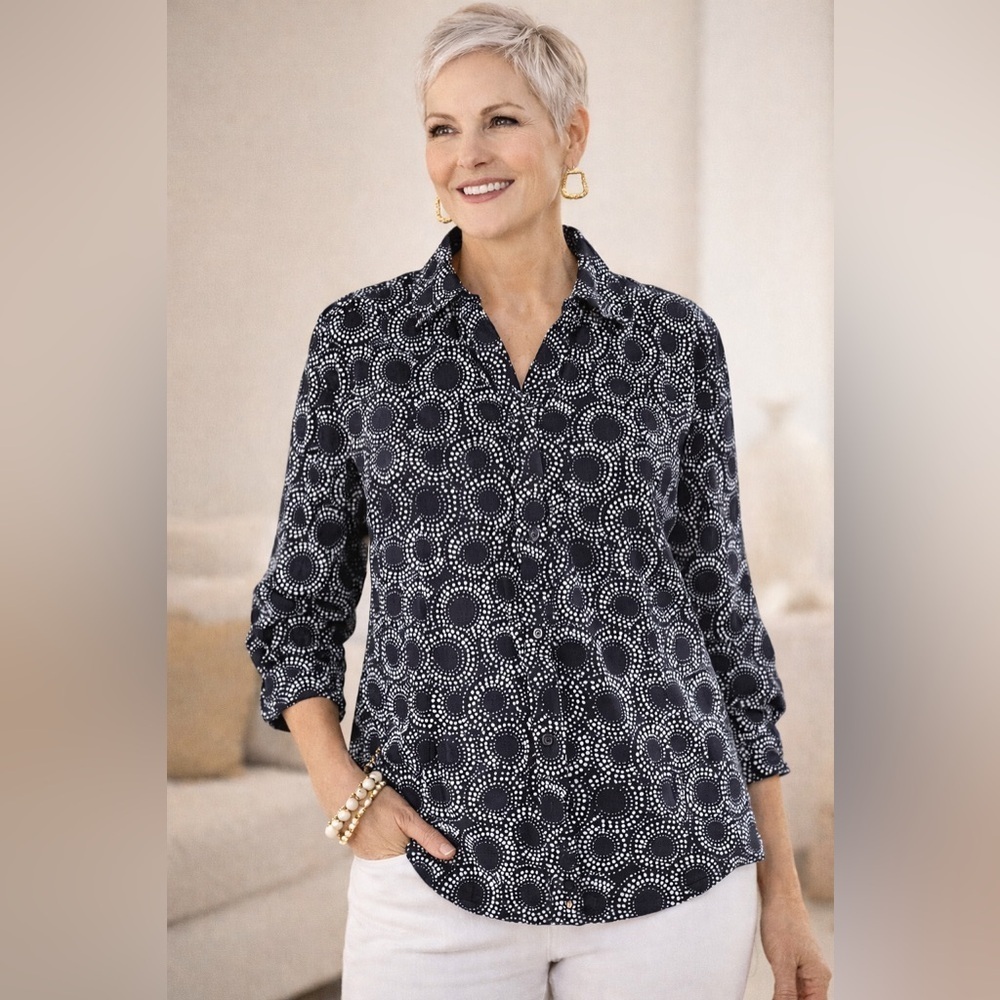 Chicos Womens Wrinkle Resistant Blouse Sz 2 Large Navy Blue Dot Print Button Up